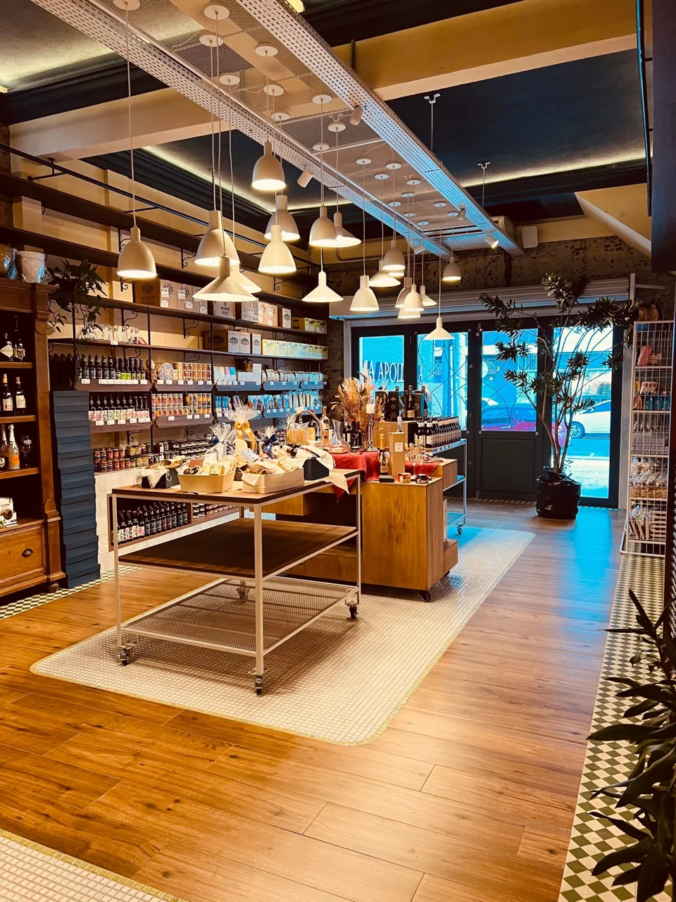 Ambiente e seleção de produtos da Casa Apollonia — fotografia 3